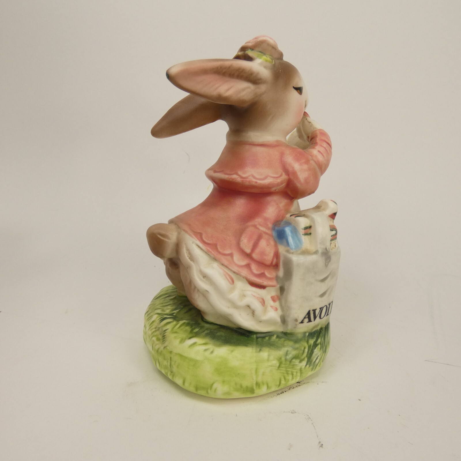 Vintage Avon Precious Moments Rabbit Figurine “Ready For An Avon Day” AEK3L