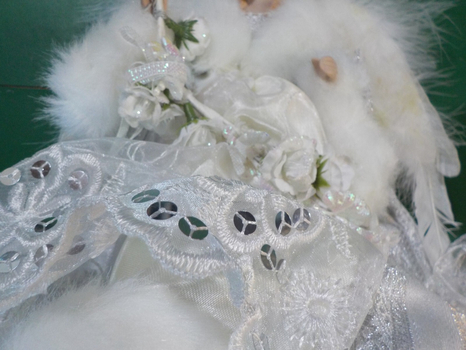 Vintage 10.5″ tall Angel in a White & Gold Dress (SE T-1)