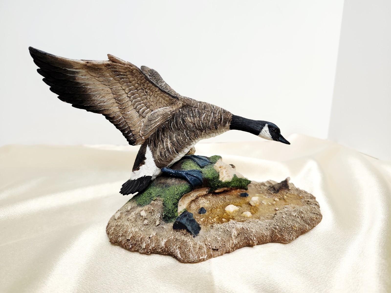 Second Nature Design Canada Goose Sculpture – Lim Ed 159/2500, Signed By Artist