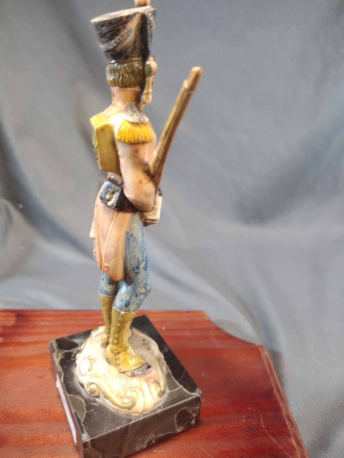 Vintage Fontanini Italy 7.5 Hand Painted Fusilier Soldier PVC Statue Marble Base