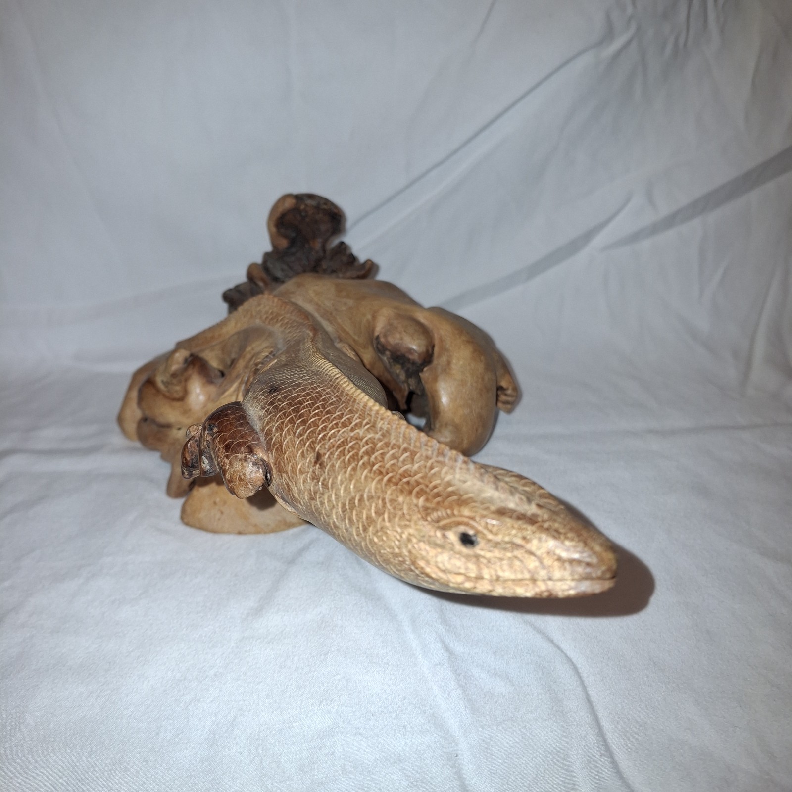 Vintage Hand Carved Burl Wood Lizard Iguana 11″ Sculpture Mid-20th Century