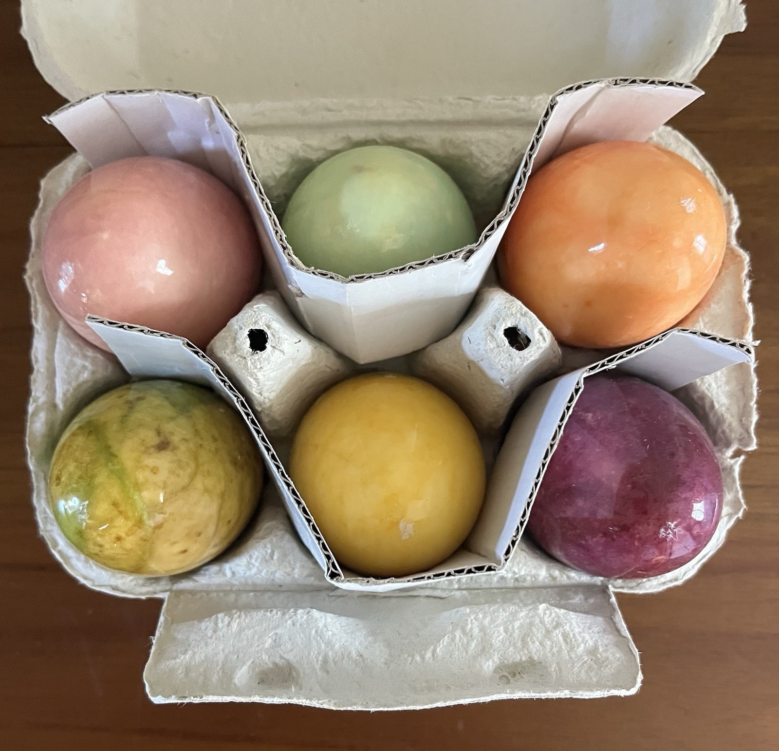 Williams Sonoma Ducceschi Italy Set of 6 Hand Carved Alabaster Eggs New in Box