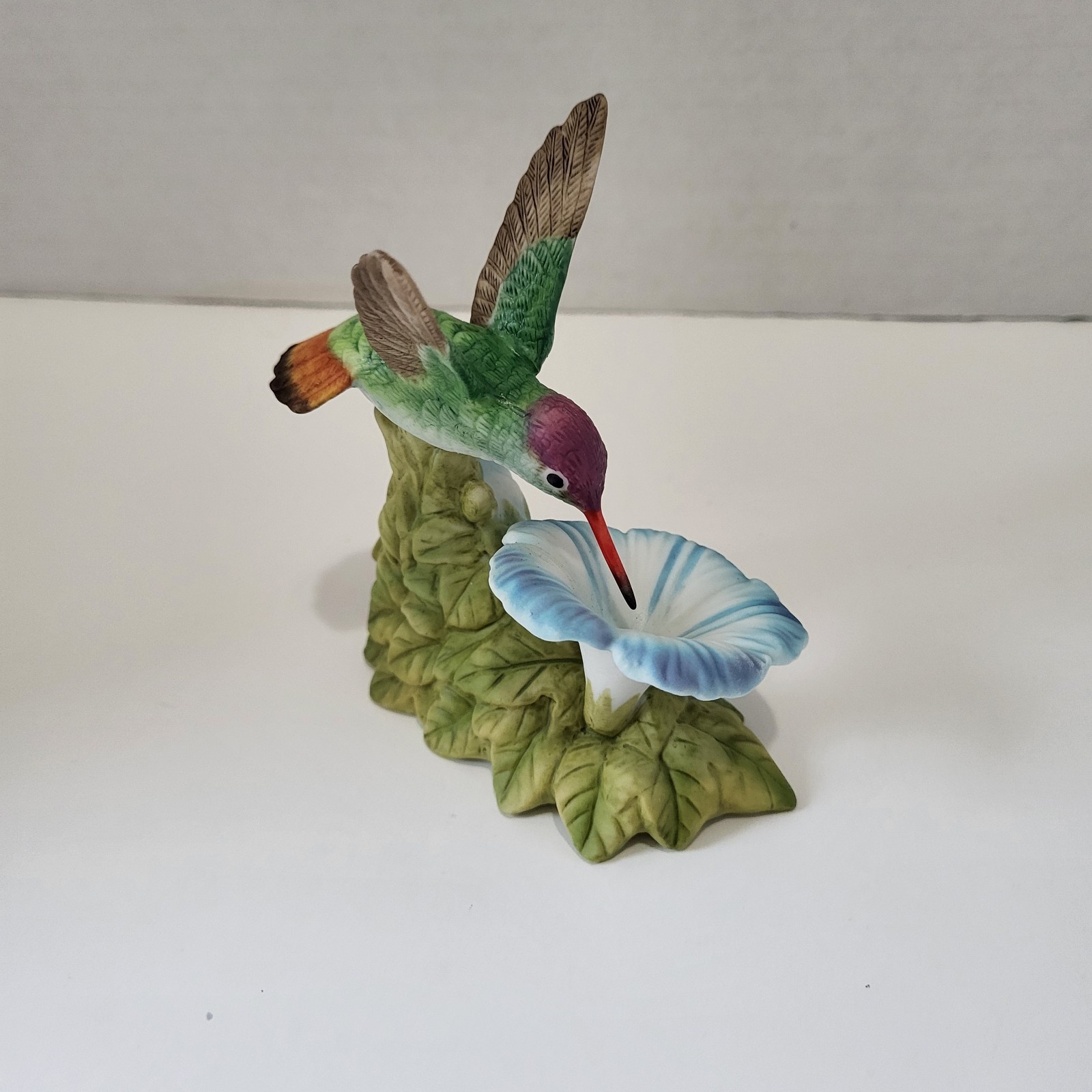 VTG 1996 Bronson Collectibles Porcelian Violet Crowned Hummingbird Morning Glory