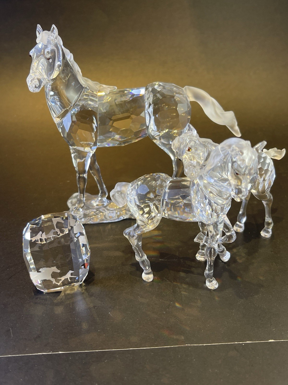 swarovski ,foals& mare plus horses plaque,boxes,certifs,mint