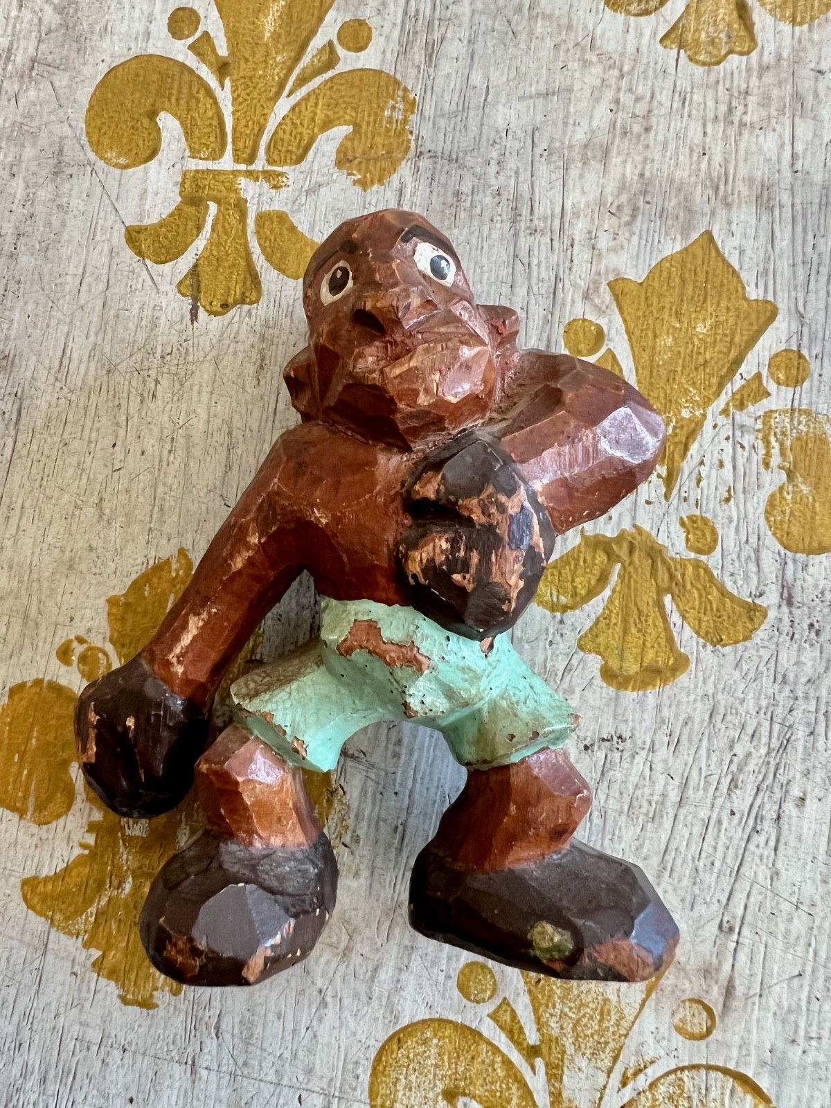 SPECTACULAR CARVED FOLK ART BOXERS 4 1/2″ TALL ANTIQUE CARVINGS