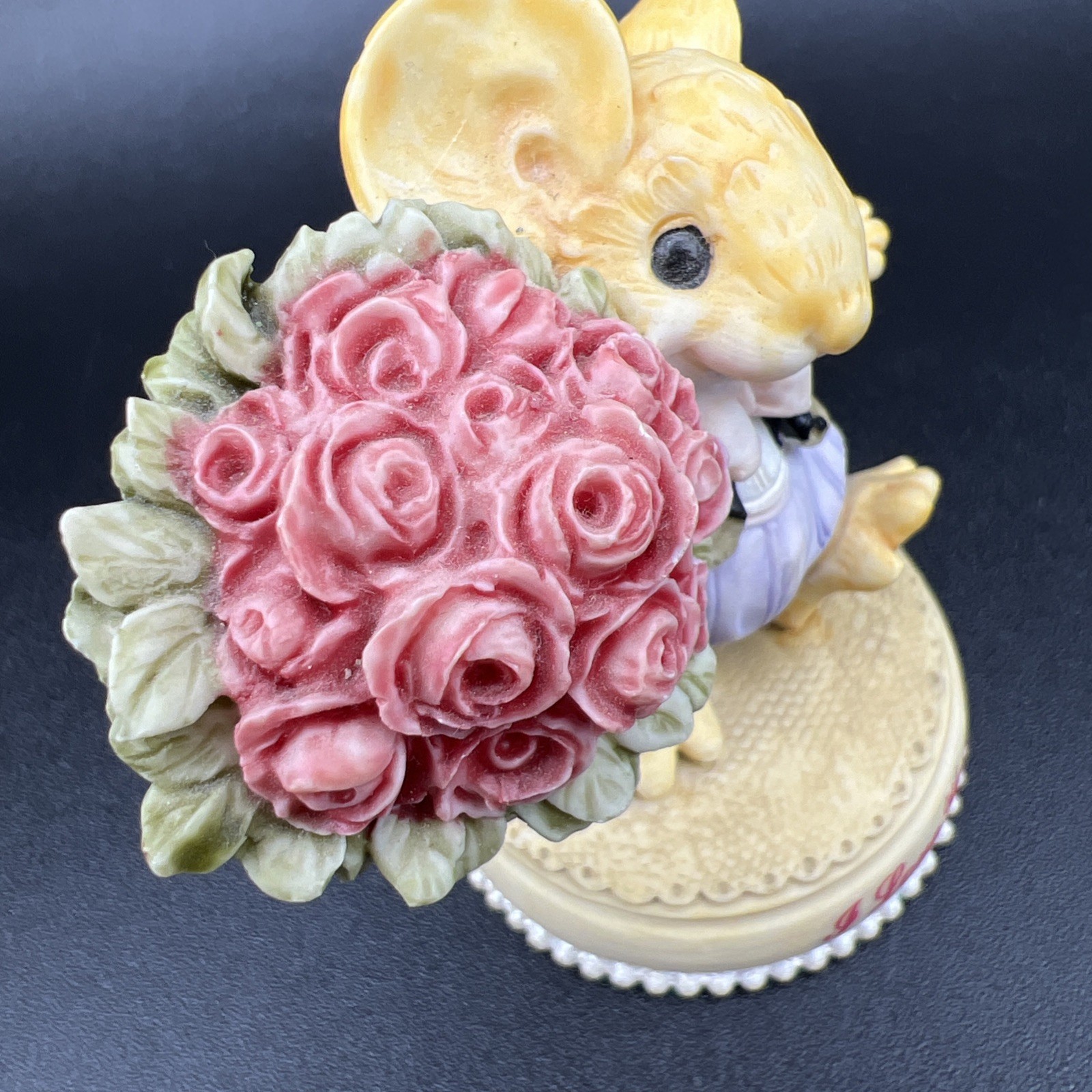 Vintage Little Cheesers “I Love You” Mouse Figurine # 05634