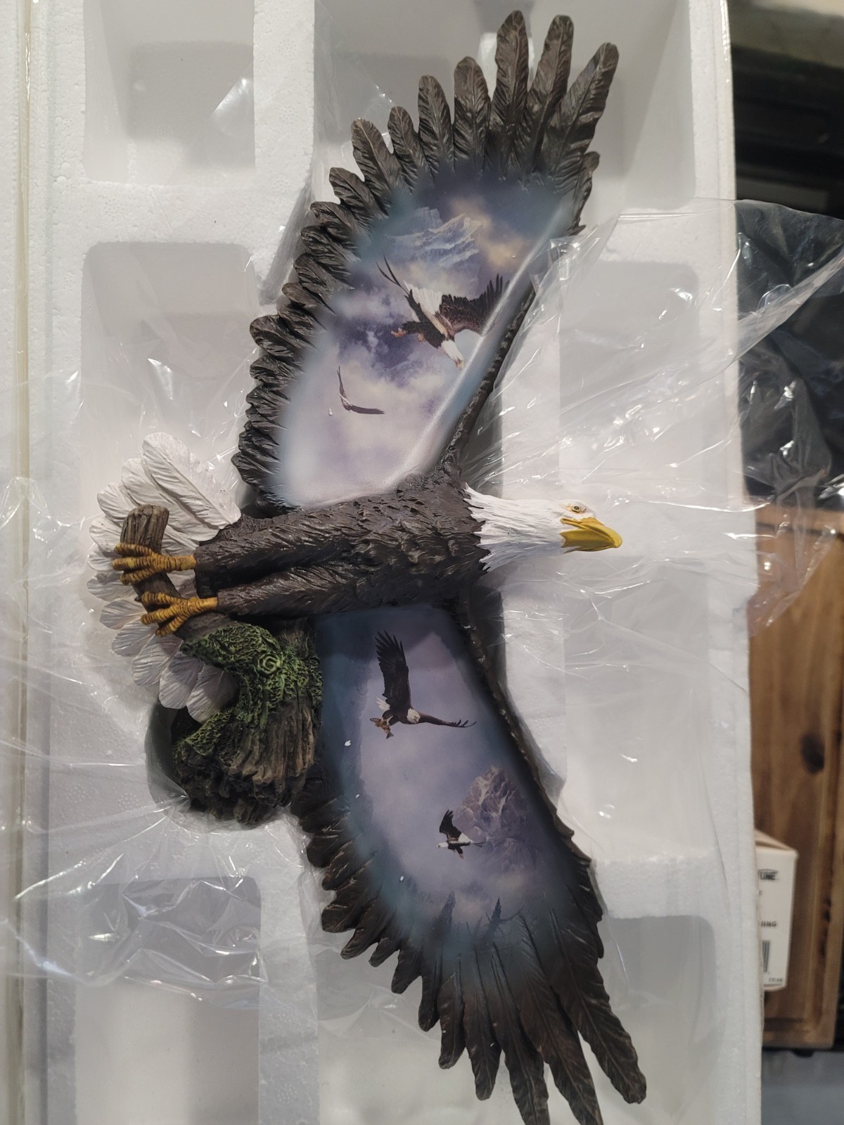 Bradford Exchange Canyon Royalty Bald Eagle Sculpture A1047 COA