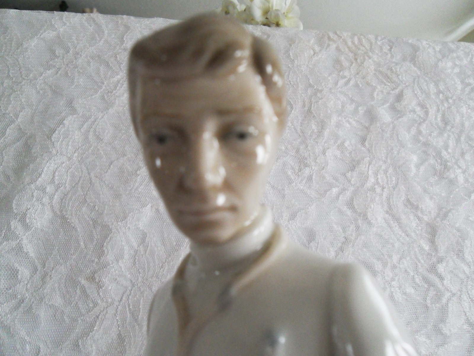 NAO PORCELAIN FIGURINE BY LLADRO 1979 “MALE DOCTOR”
