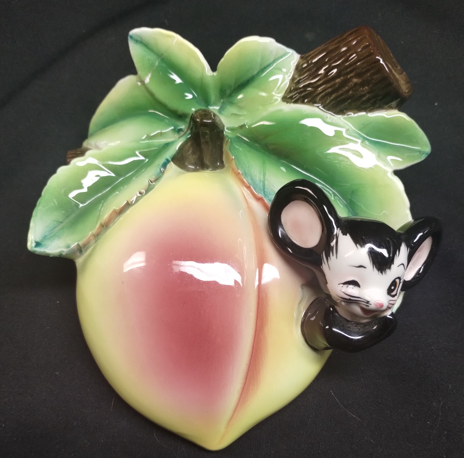 4 Enesco Ceramic Wall Pockets MOUSE in Leaves and Fruit