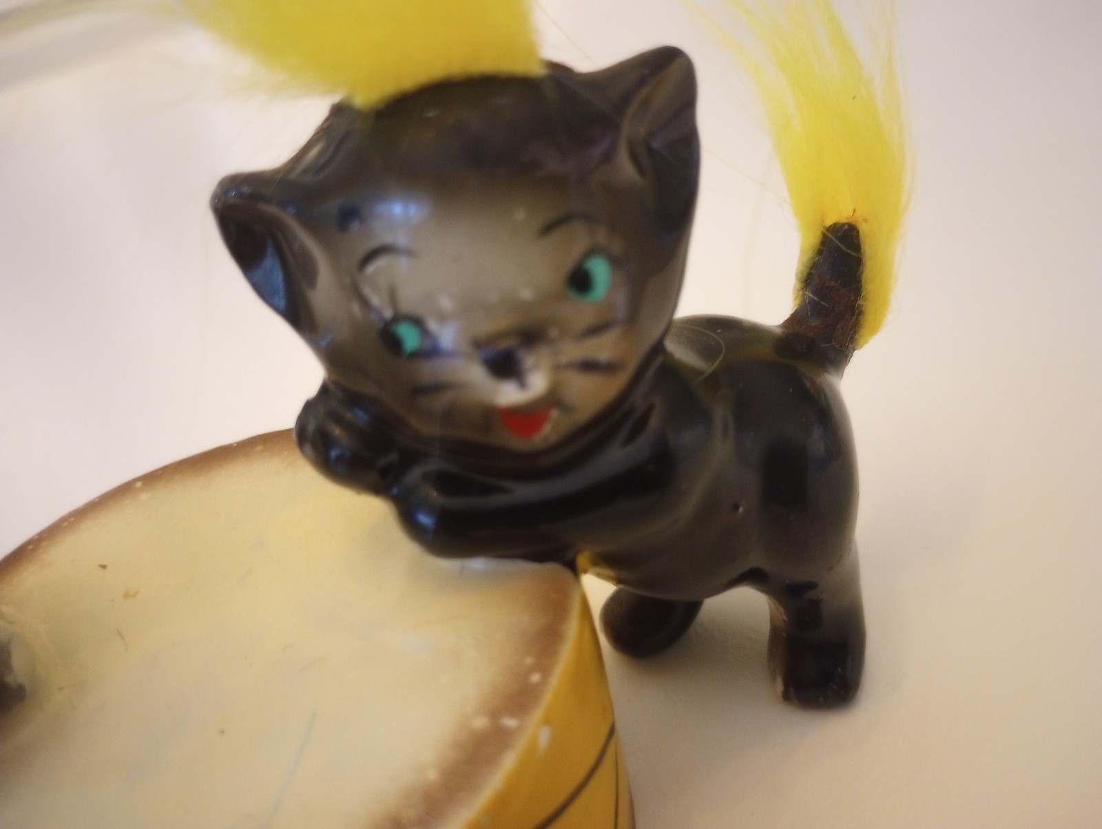 Rare Vintage 40’s-50’s Lipper & Mann Cats & Drum Figurine Fuzzy Hair Tufts Japan