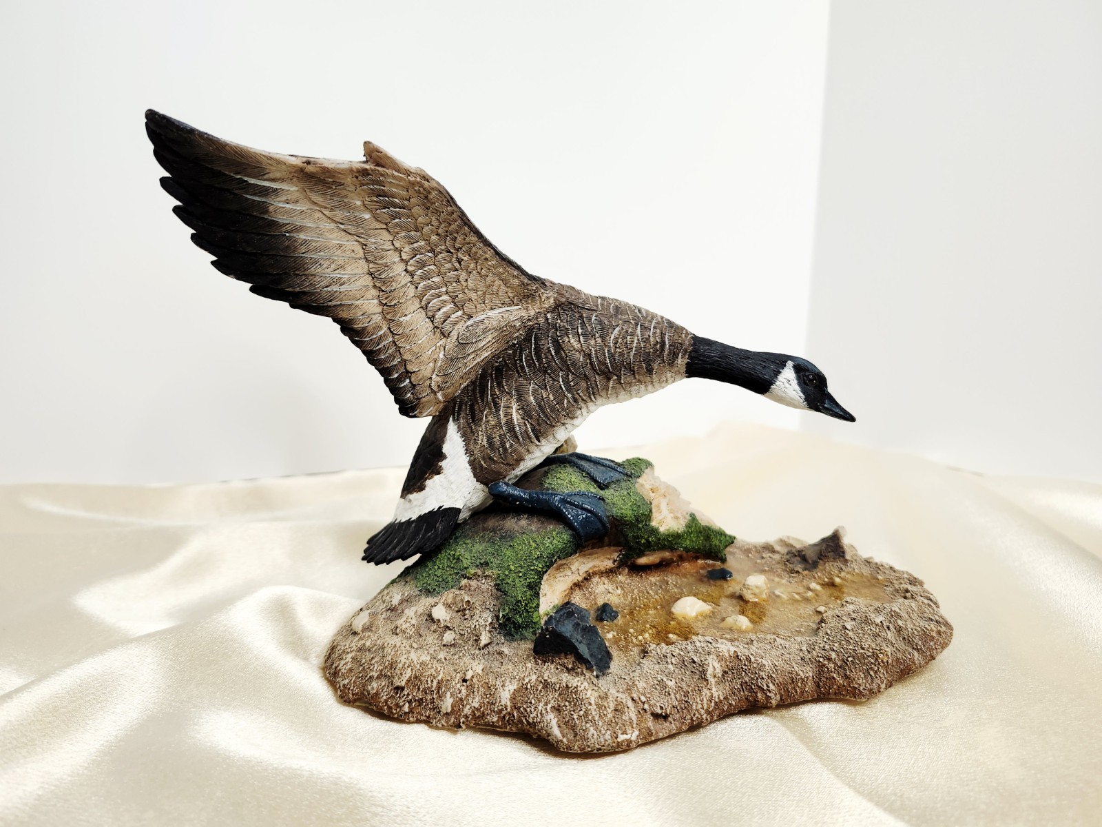 Second Nature Design Canada Goose Sculpture – Lim Ed 159/2500, Signed By Artist