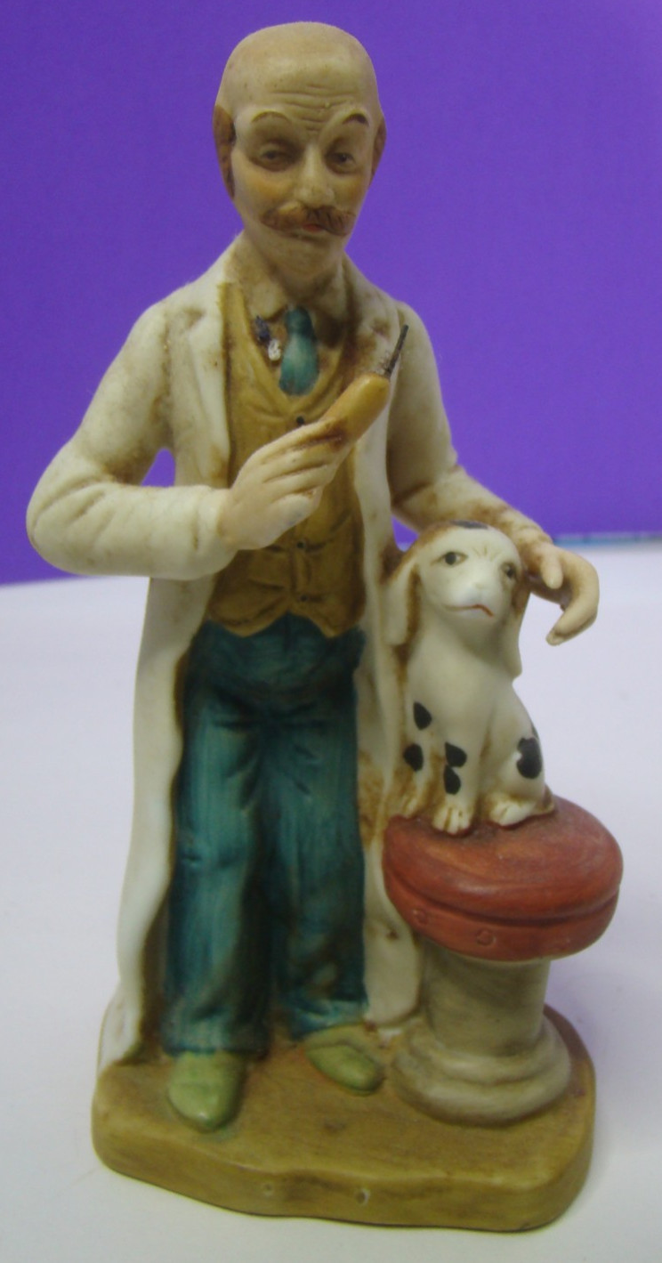 homco old man veterinarian with dog 6.25″ Lab Coat Shot Figurine