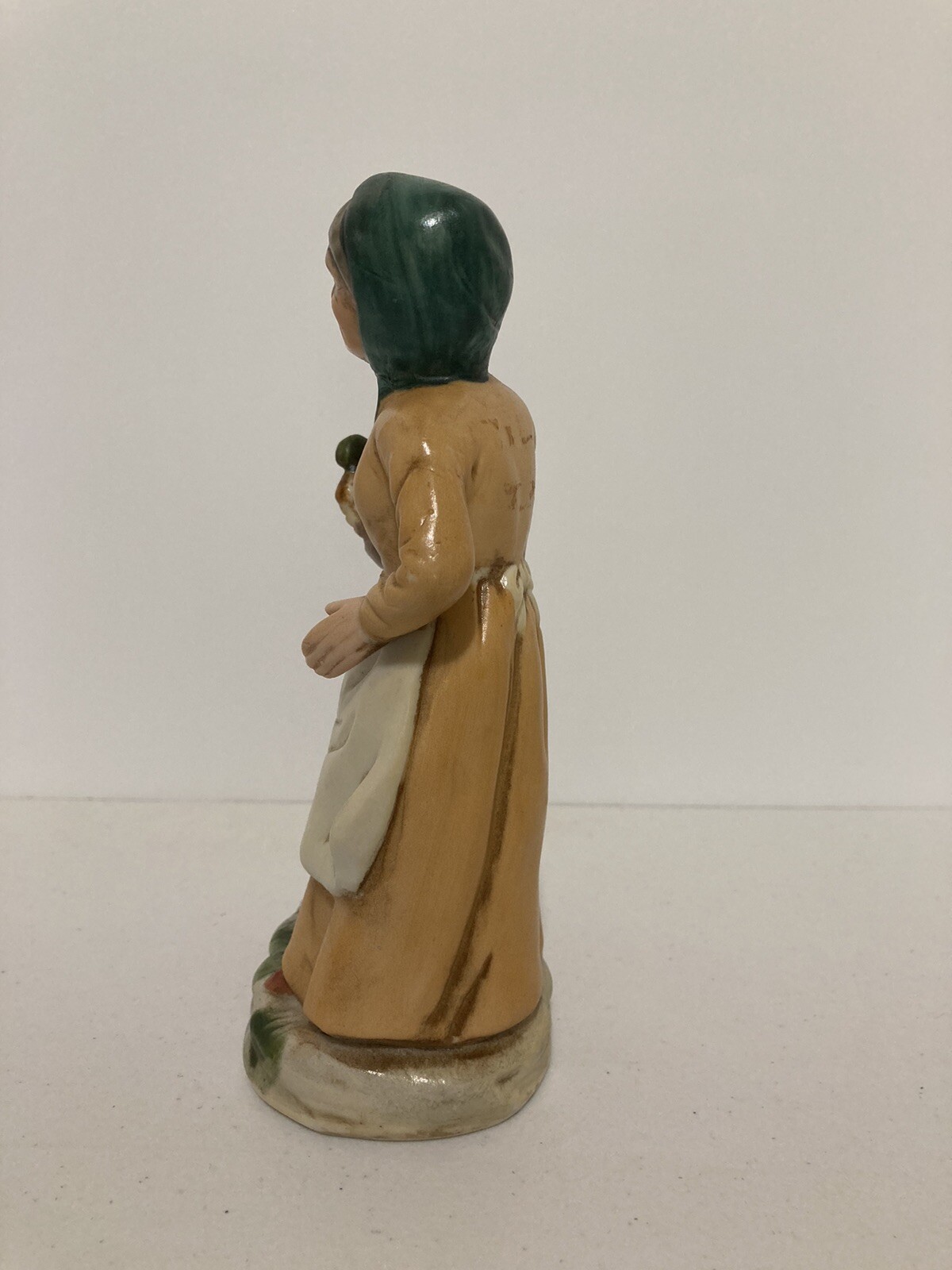 Vintage Ceramic Statue Old Woman Grapes About 6 Inches Tall