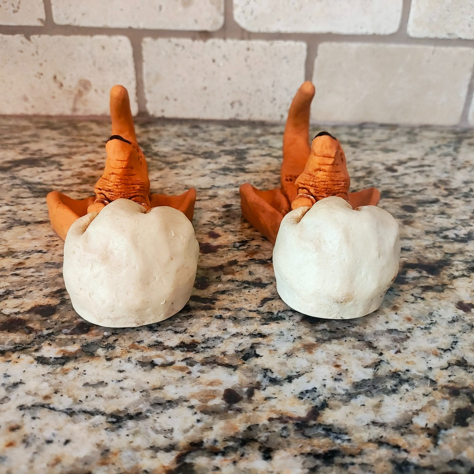 Set of 5 Bloodhound Dogs Olsen Curious Creations Figural Wall Hooks Vintage 1982