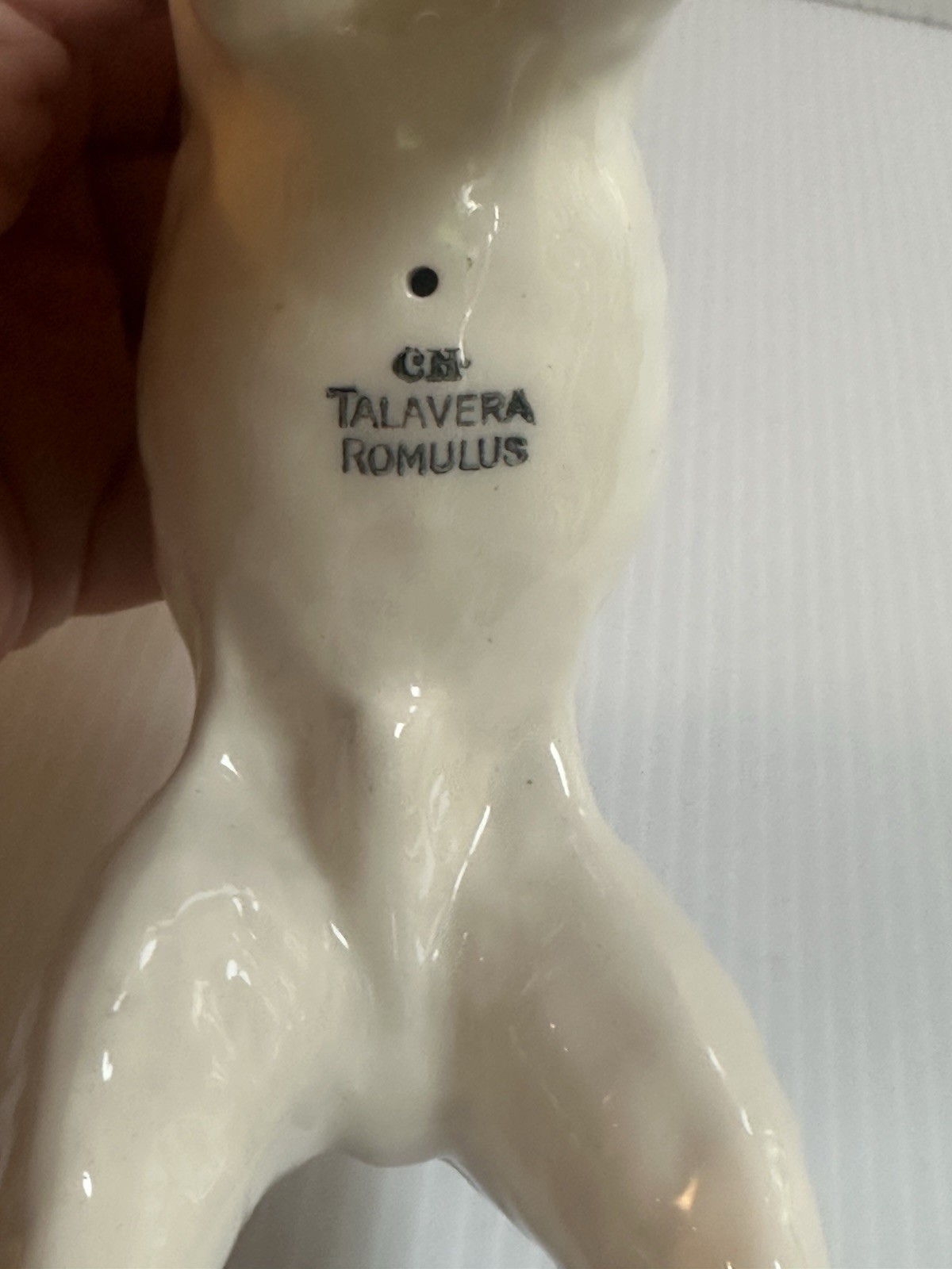 BESWICK ENGLAND WIRE HAIRED FOX TERRIER PORCELAIN FIGURINE CH TALAVERA ROMULUS