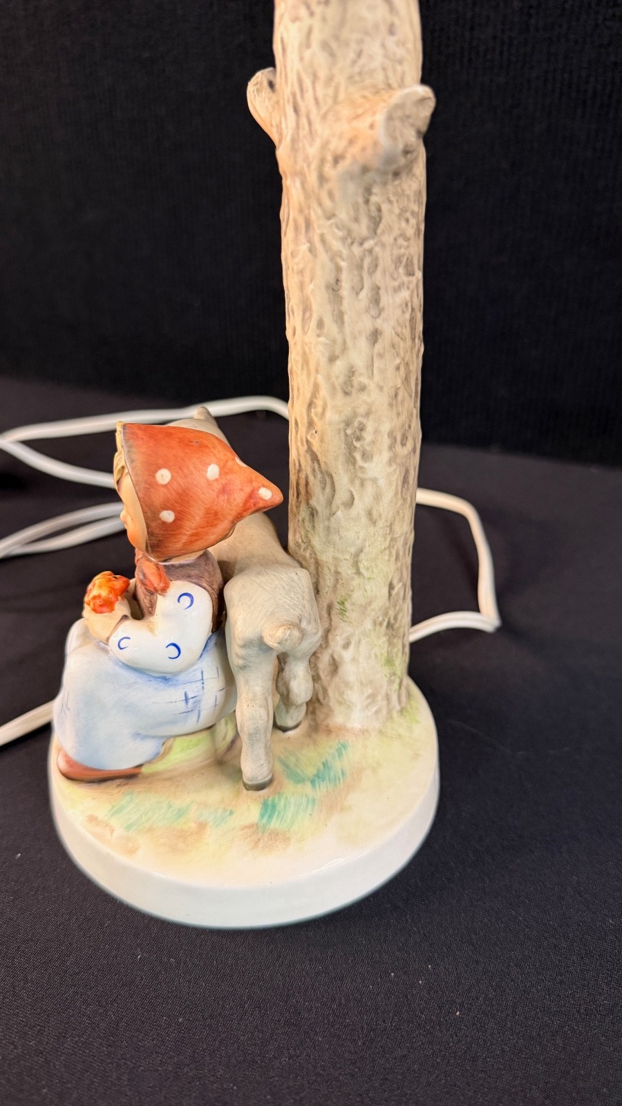 Hummel Figurine No.228 ” Good Friends” Table lamp 10″ High