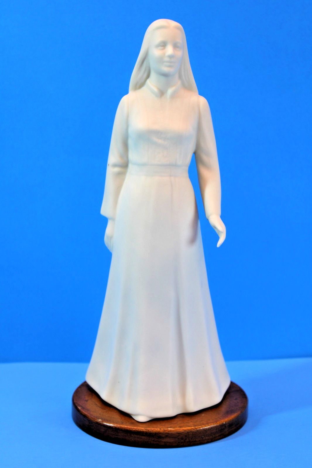 Vtg Young Woman 1980s 10 in. Figurine White Bisque Porcelain Utah USA LDS