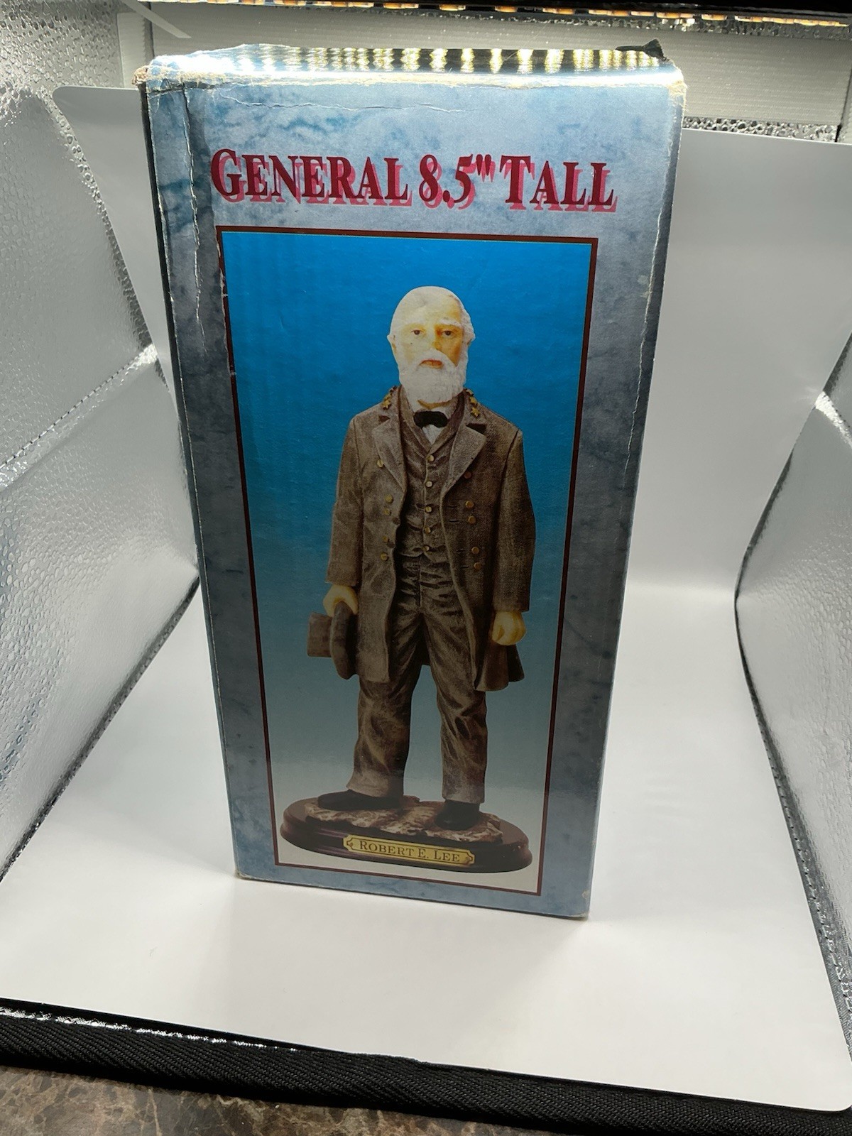 General 8.5 Tall Robert E. Lee Limited Edition Figurine