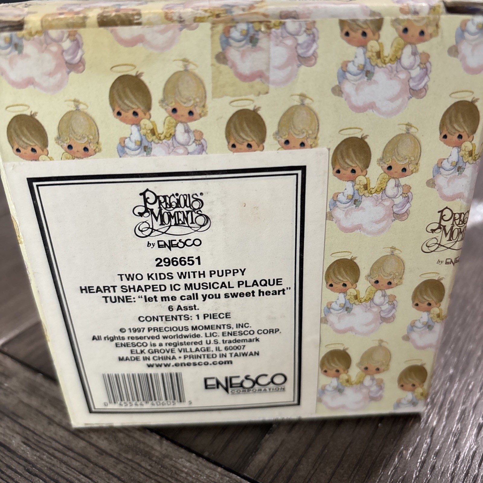 Precious Moments 2 Kids With Puppy Musical Plaque. W/ Box. 296651