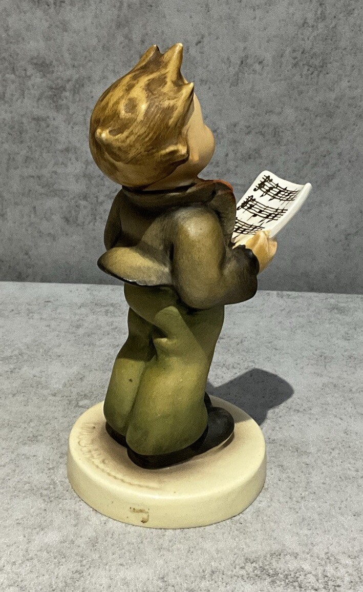 Hummel 3.25″ Figurine #135 Soloist TMK-3