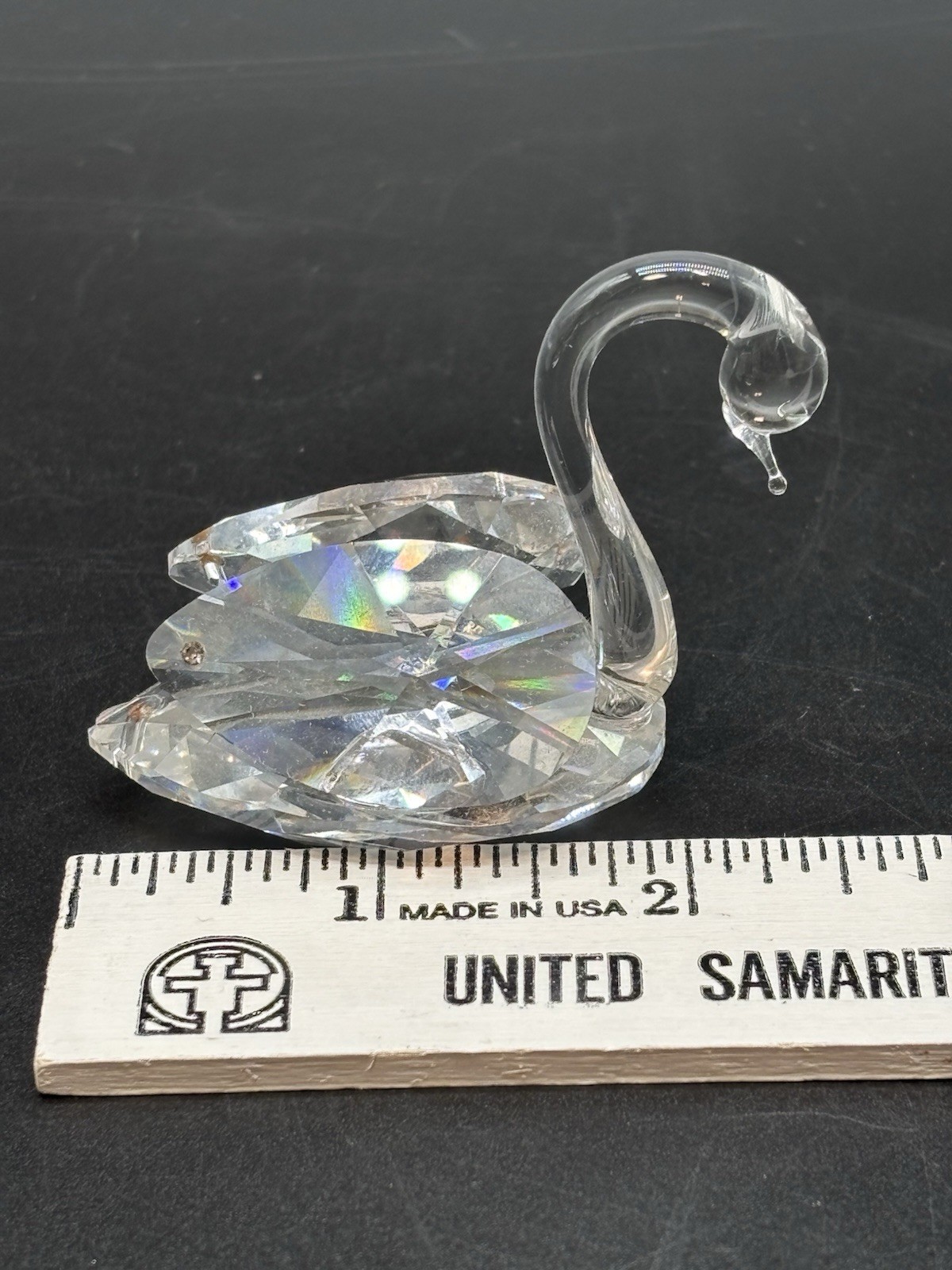 Swarovski Swan Beauties of the Lake 7633 NR 050 000 Retired Tiny Chip