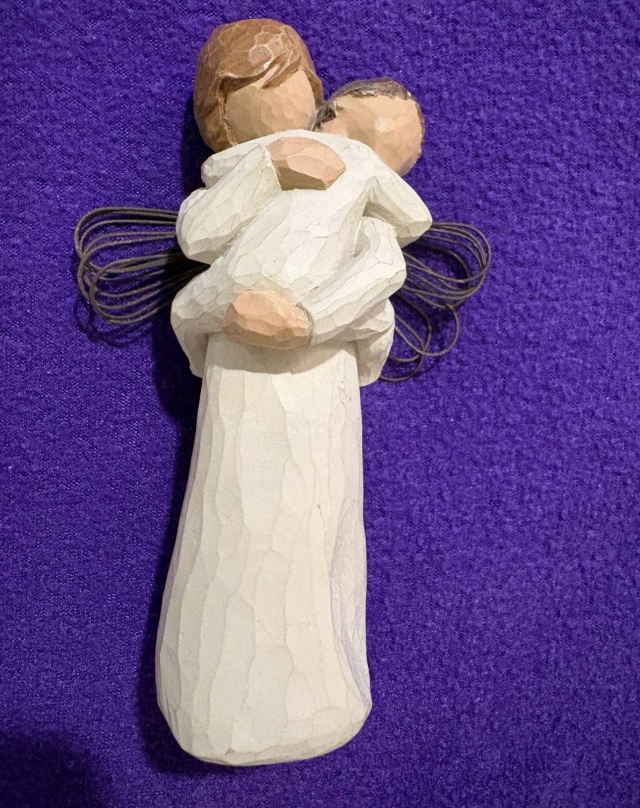 Willow Tree 5.5″ Angel’s Embrace 2002 Susan Lordi Demdaco Angel w/Baby Figurine