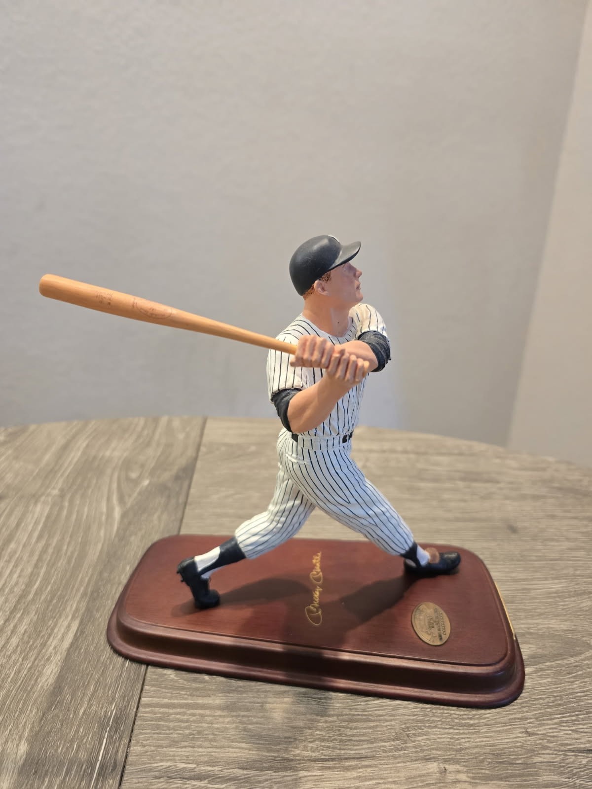 Danbury Mint Mickey Mantle NY Yankees Porcelain Figurine Hand Painted COA