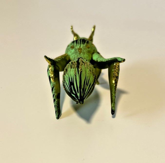 Grasshopper Figurine – Fancy Decorative Glass w/Glitter