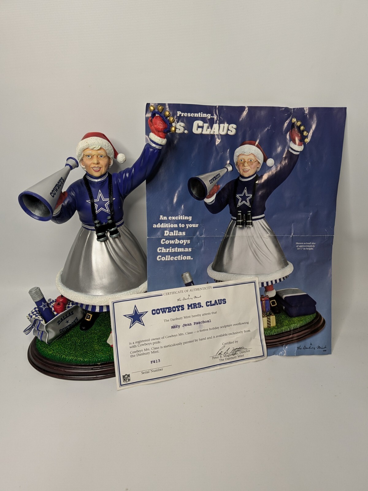 Danbury Mint NFL Dallas Cowboys Mrs Claus Christmas Cheerleader Complete COA+Box