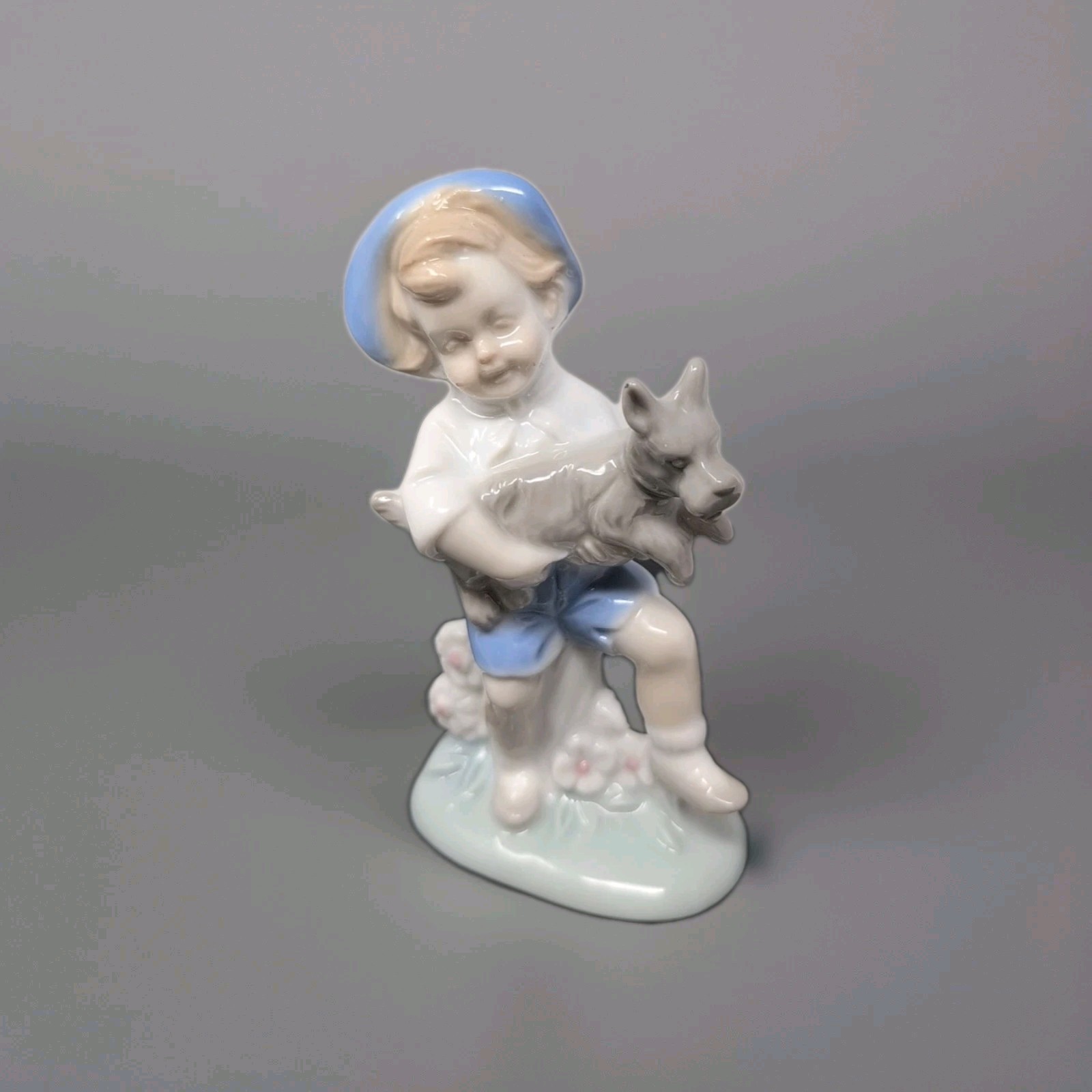 Vintage Fine Quality Lego Japan Porcelain Boy/Scotty Figurine Collectible 4.5″