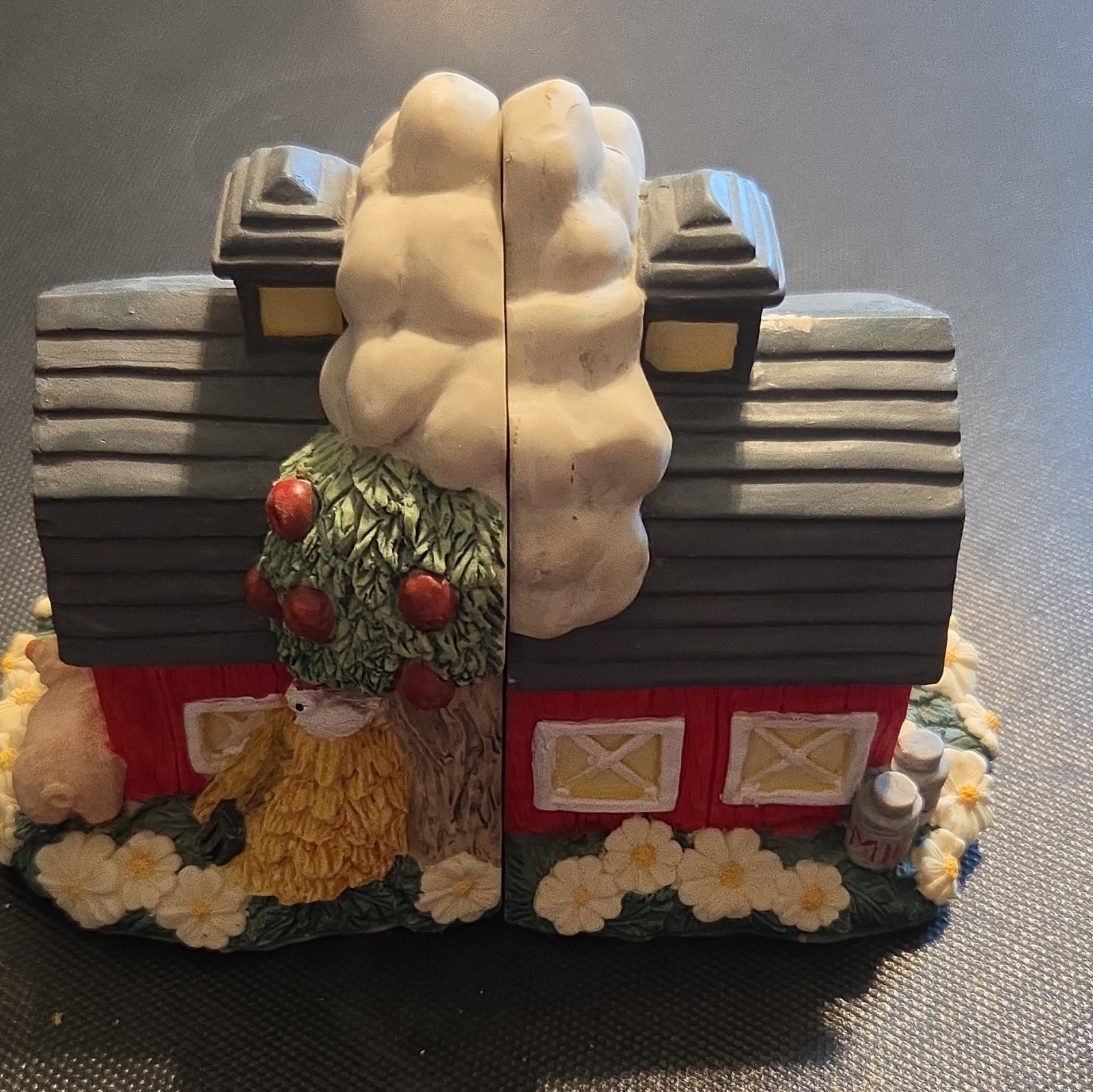 Book Ends – Painted Resin Farm Animals Barn Figurines Set of 2 Multicolor