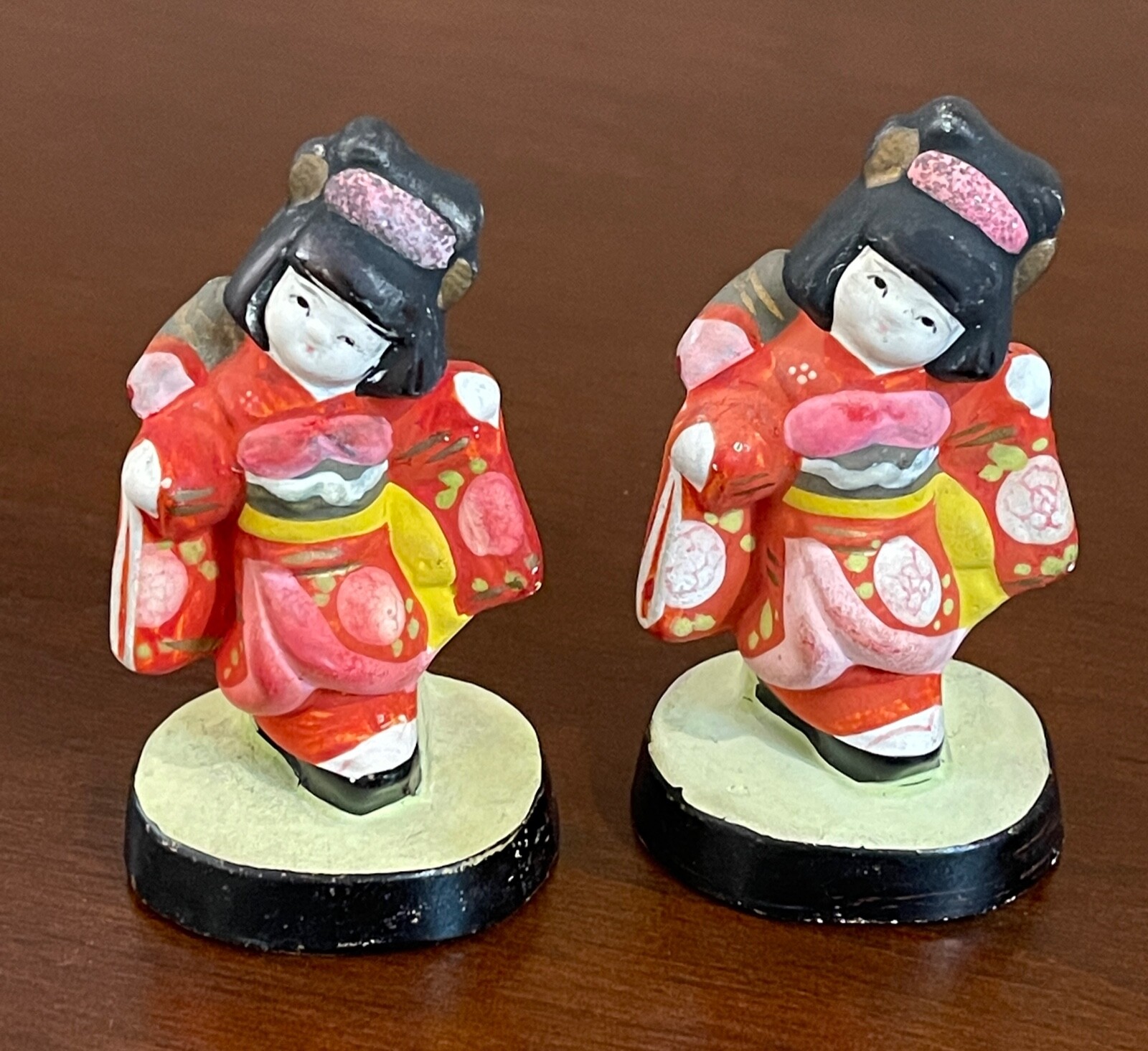 Set 2 Handpainted Vintage Ceramic Geisha Girl Figurines 3 3/8″ x 1 7/8″ JAPAN