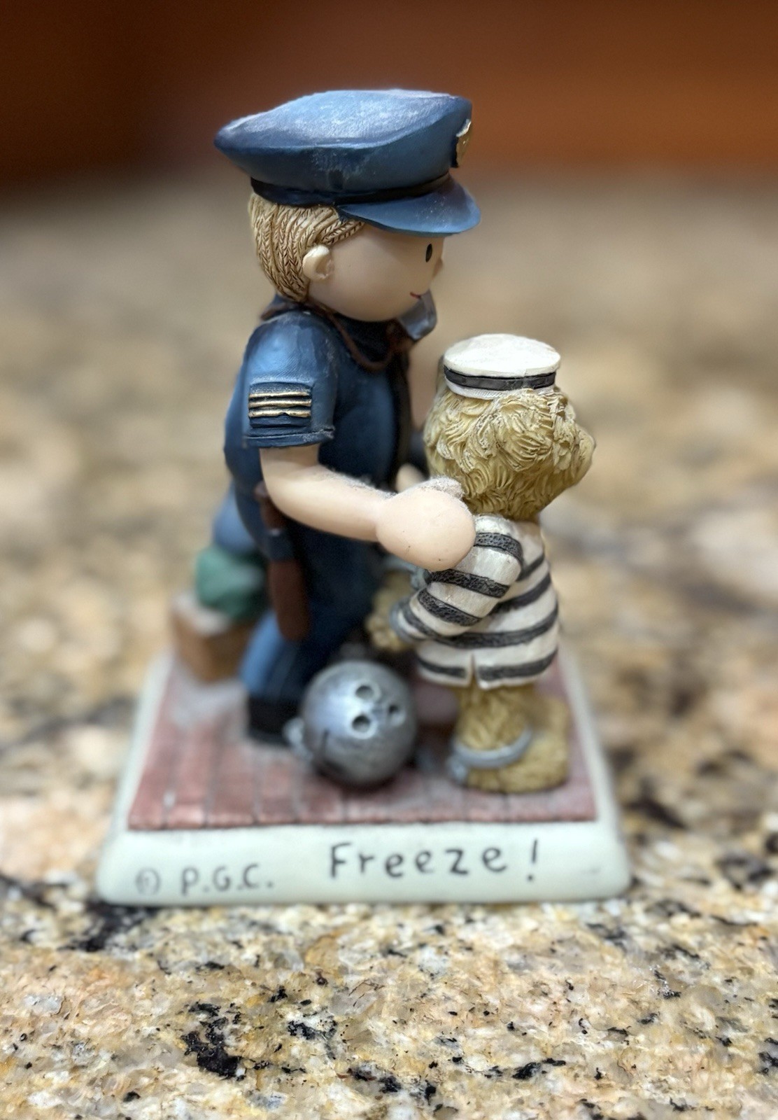 Pre Owned Rare 1998 Zingle-Berry Chuck Berry Yes Sir Mr Officer Figurine #2E/567