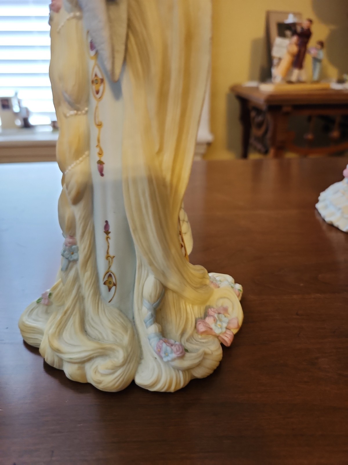 Lenox The Legendary Princesses Rapunzel Fine Porcelain 9″ Figurine
