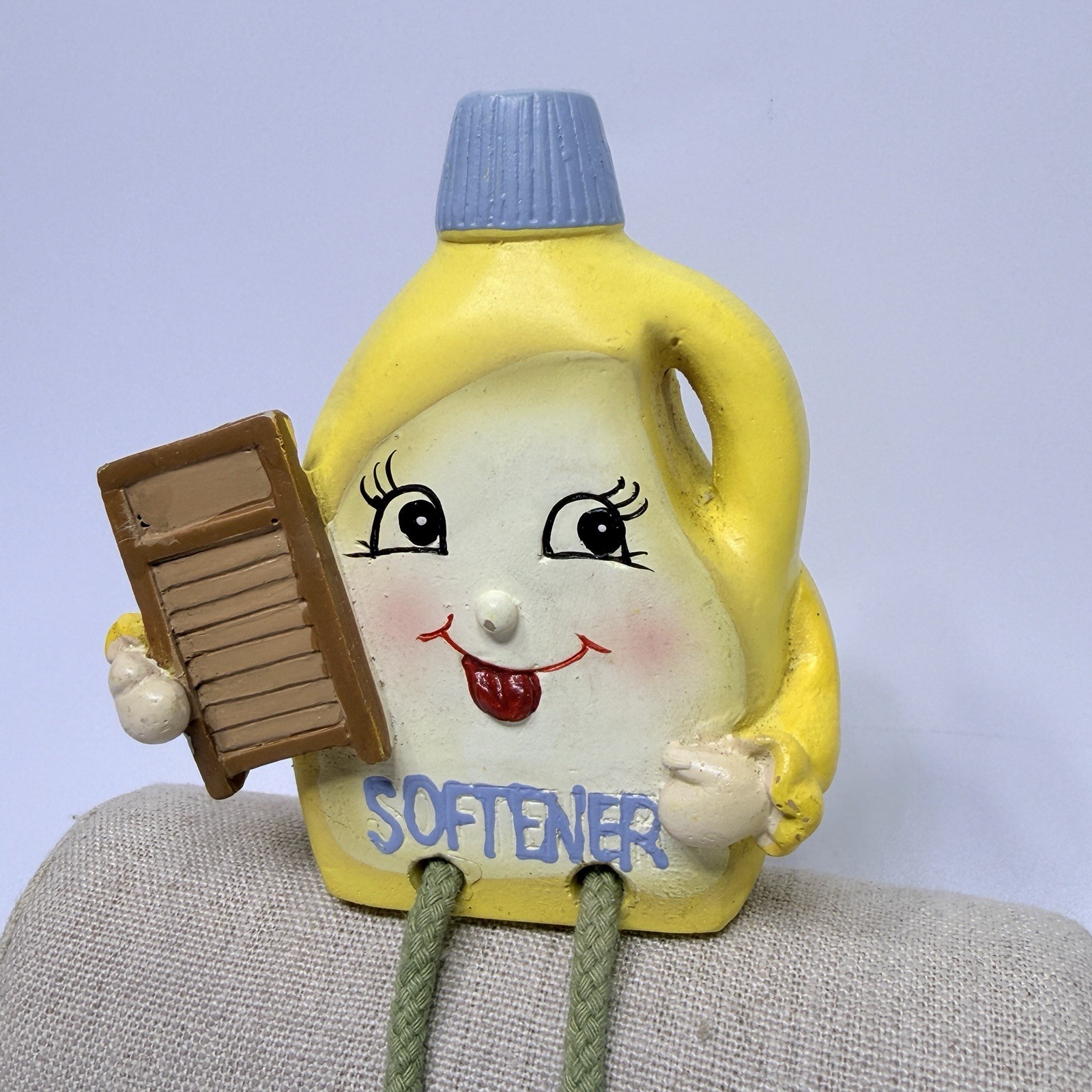 Vtg Anthropomorphic Fabric Softener Shelf Sitter Folk Art Laundry 4″ Figurine