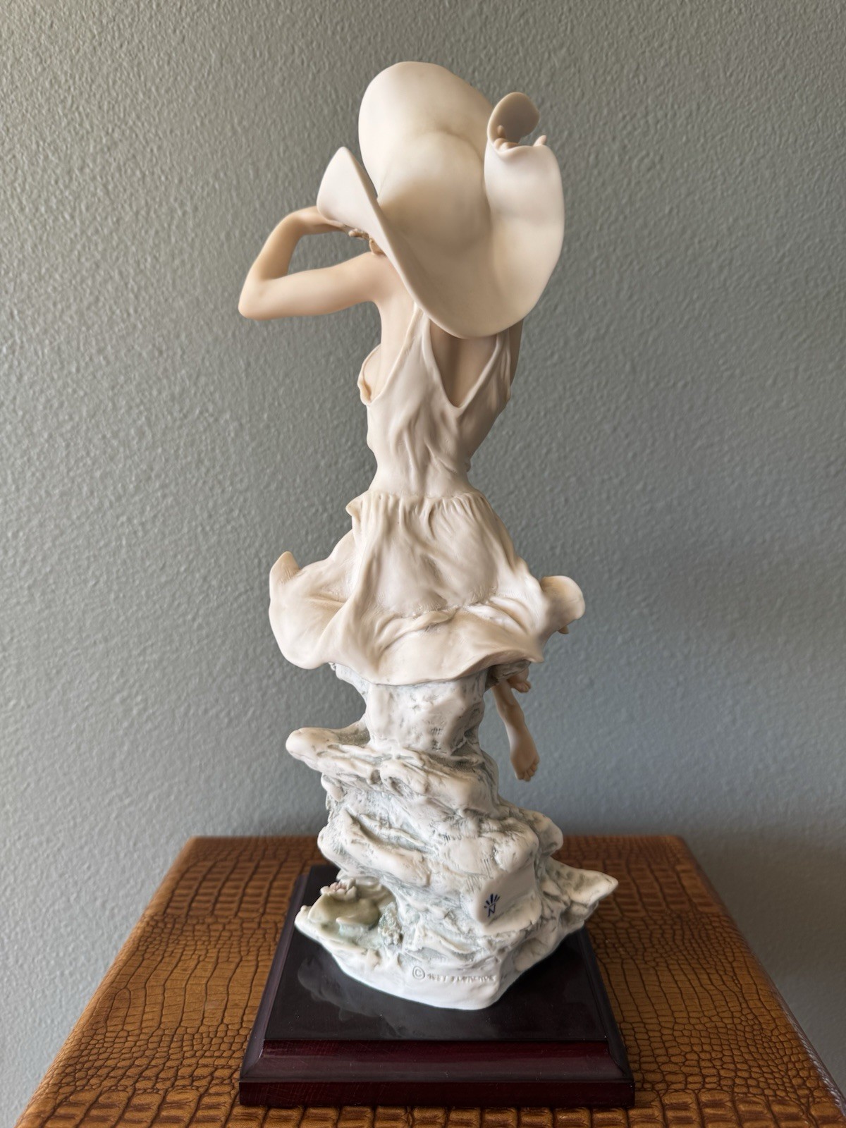 Florence Giuseppe Armani Summer Sunshine 0233F Figurine 1997 w/ Original Box