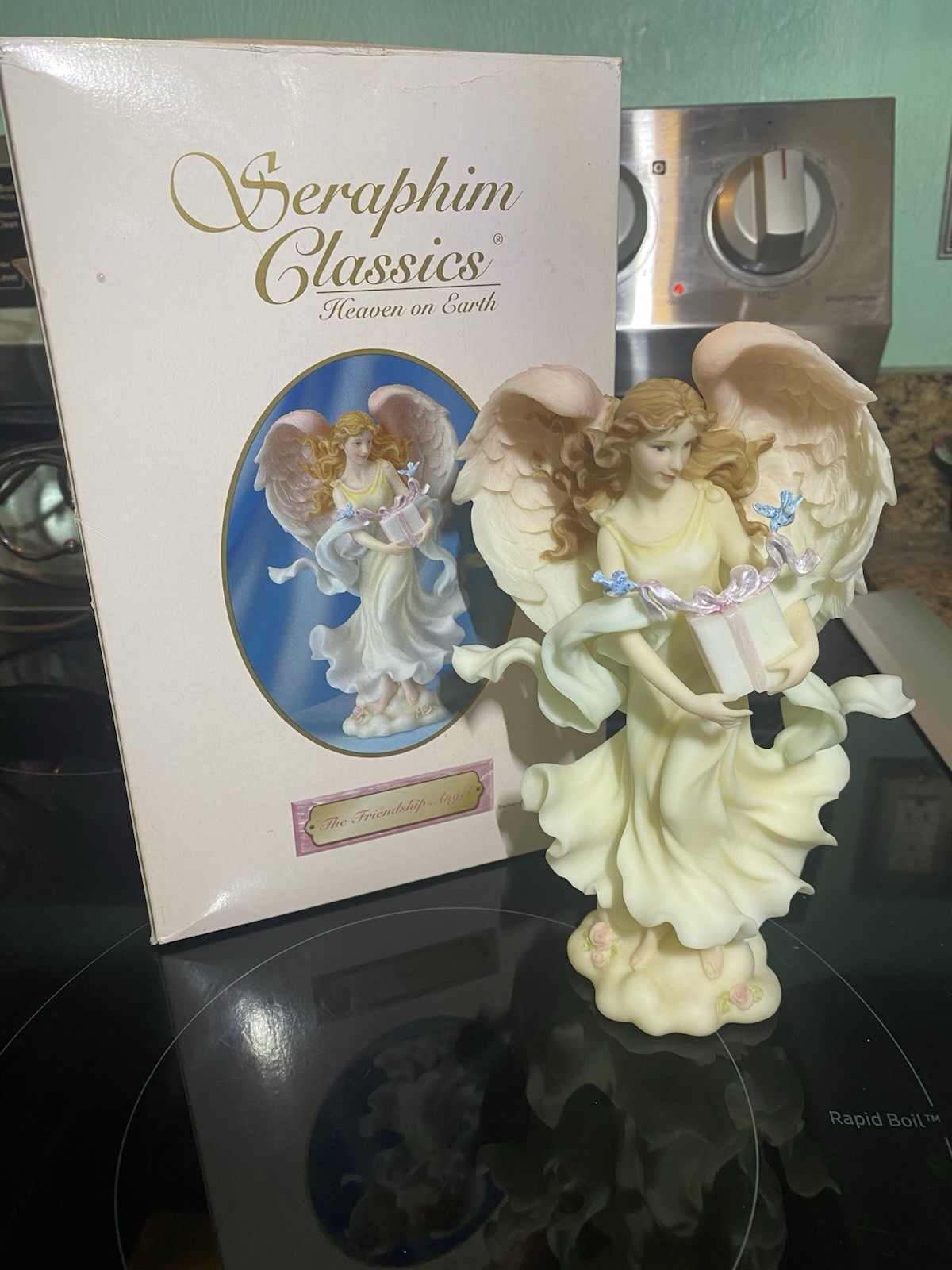 Seraphim Classics Angel – Heaven On Earth- The Friendship Angel