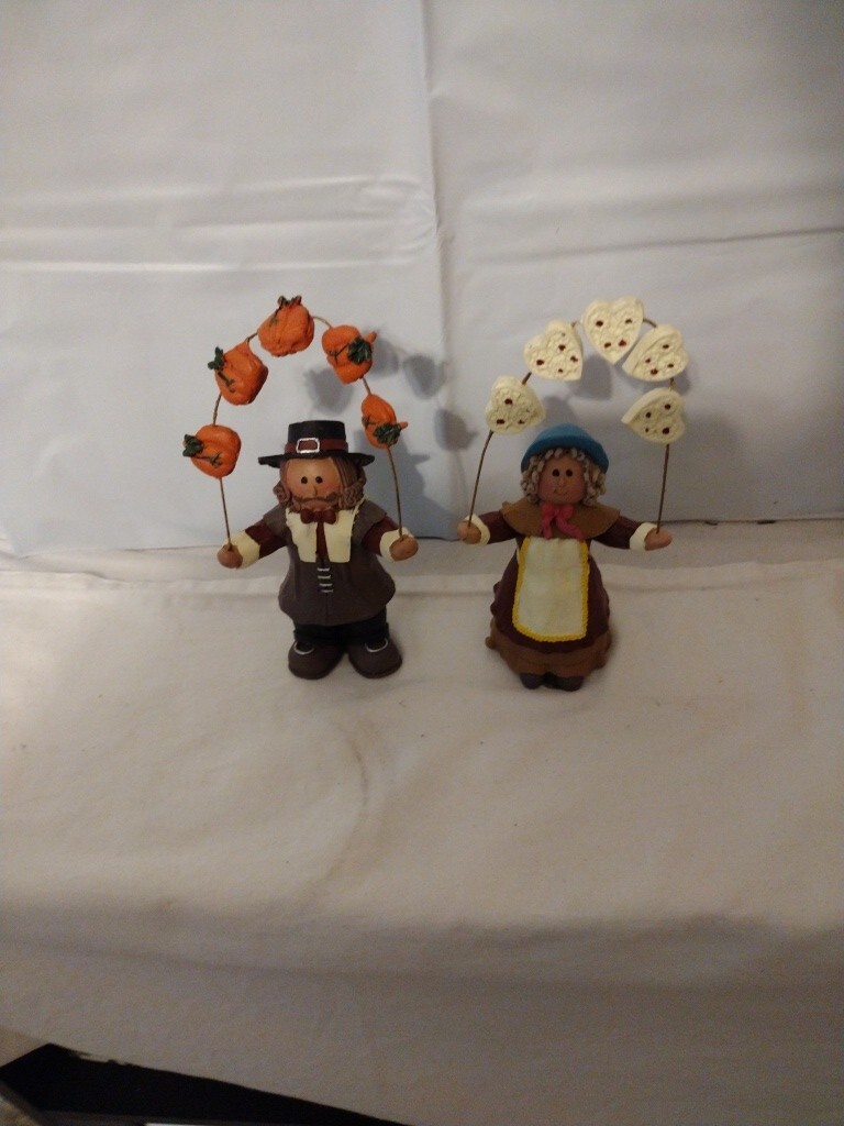 Thanksgiving JTS International Heart Arch Figurine 7″X6″X2″ 8oz Together