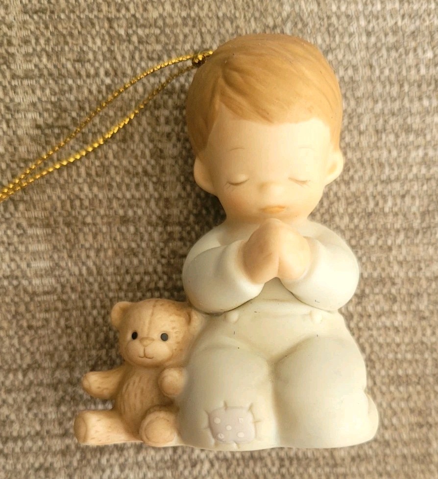 Enesco Memories 1995 of Yesterday Porcelian Fig. Vintage