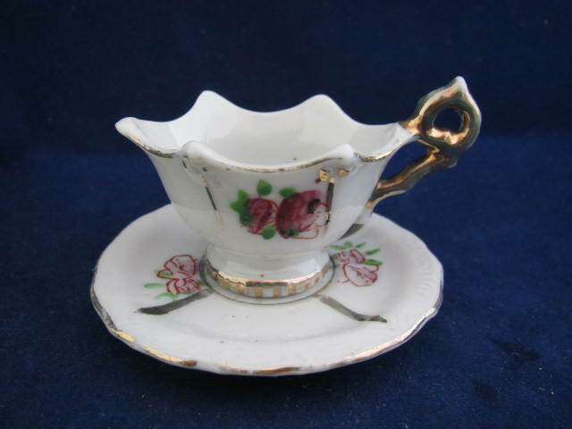 Original Vintage Occupied Japan Decorative Creamer & Saucer Figurine ~3.0″