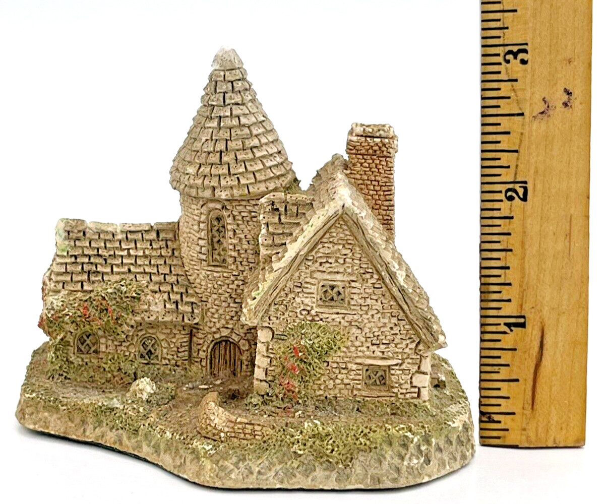David Winter Cottages “The Vicarage” 1985 Retired 1995 Miniature Great Britain