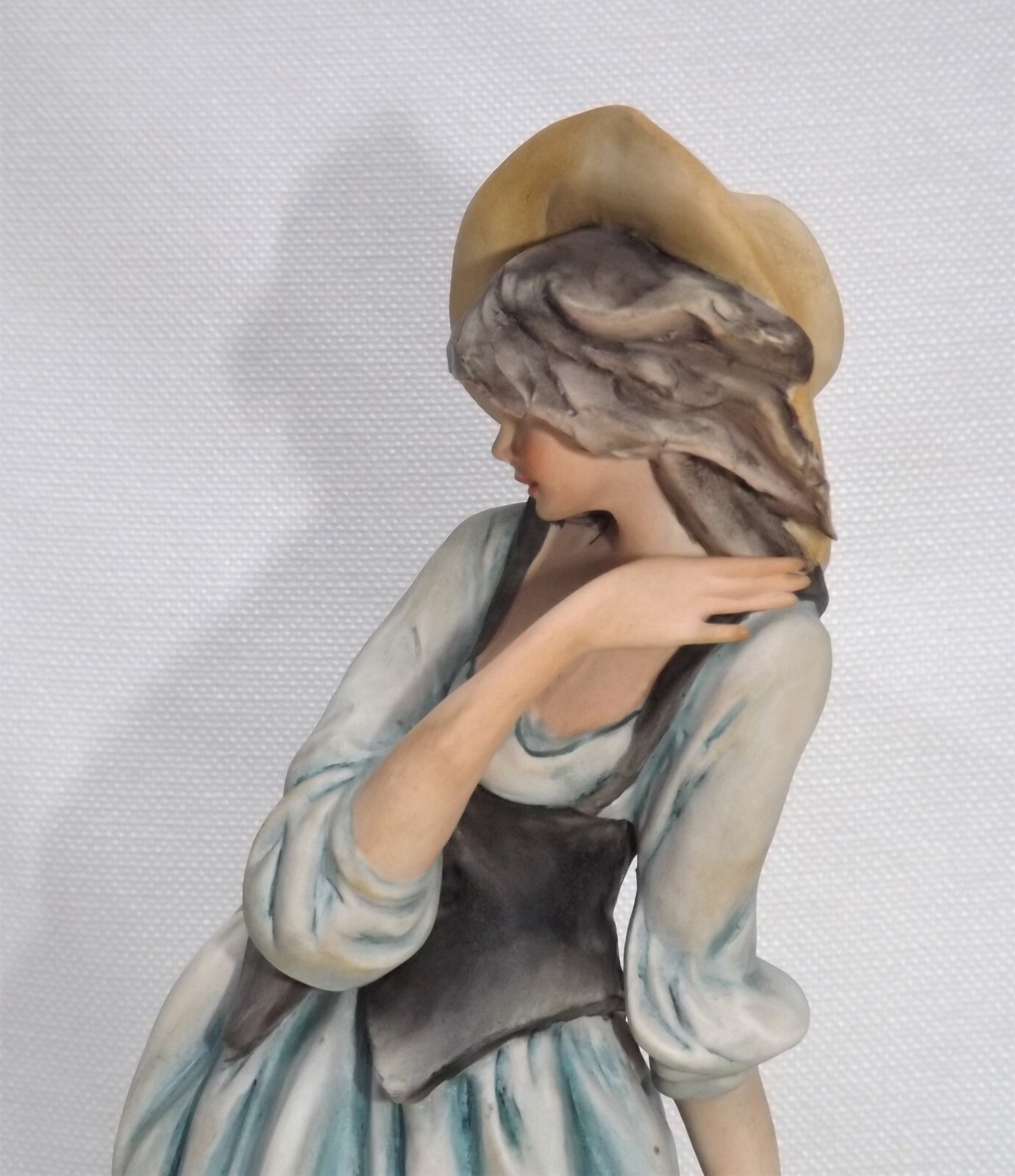 Ethan Allen Capodimonte Signed Nico Venzo Italy Bisque Figurine Lady