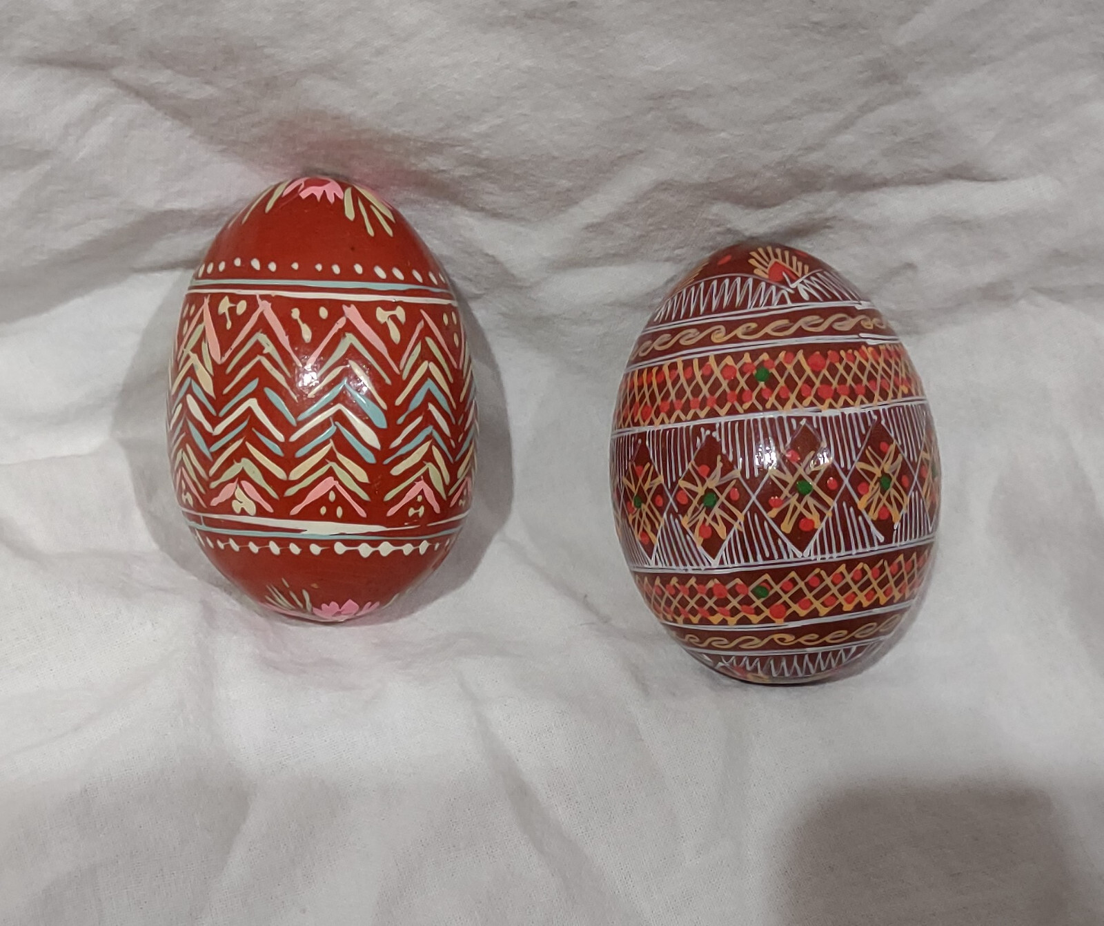 (2) Vintage Handpainted Wooden Easter Eggs–Brown/Pink/White/Multicolor–2″