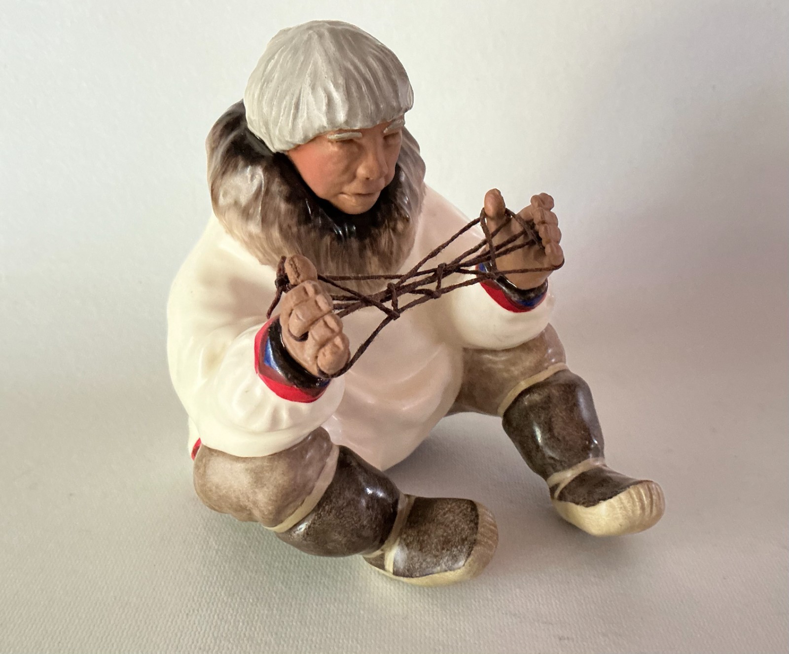 C. Alan Johnson Alaska Figurine ISAAC Inuit Elder c1970 Y43 Hand Painted 6.25”