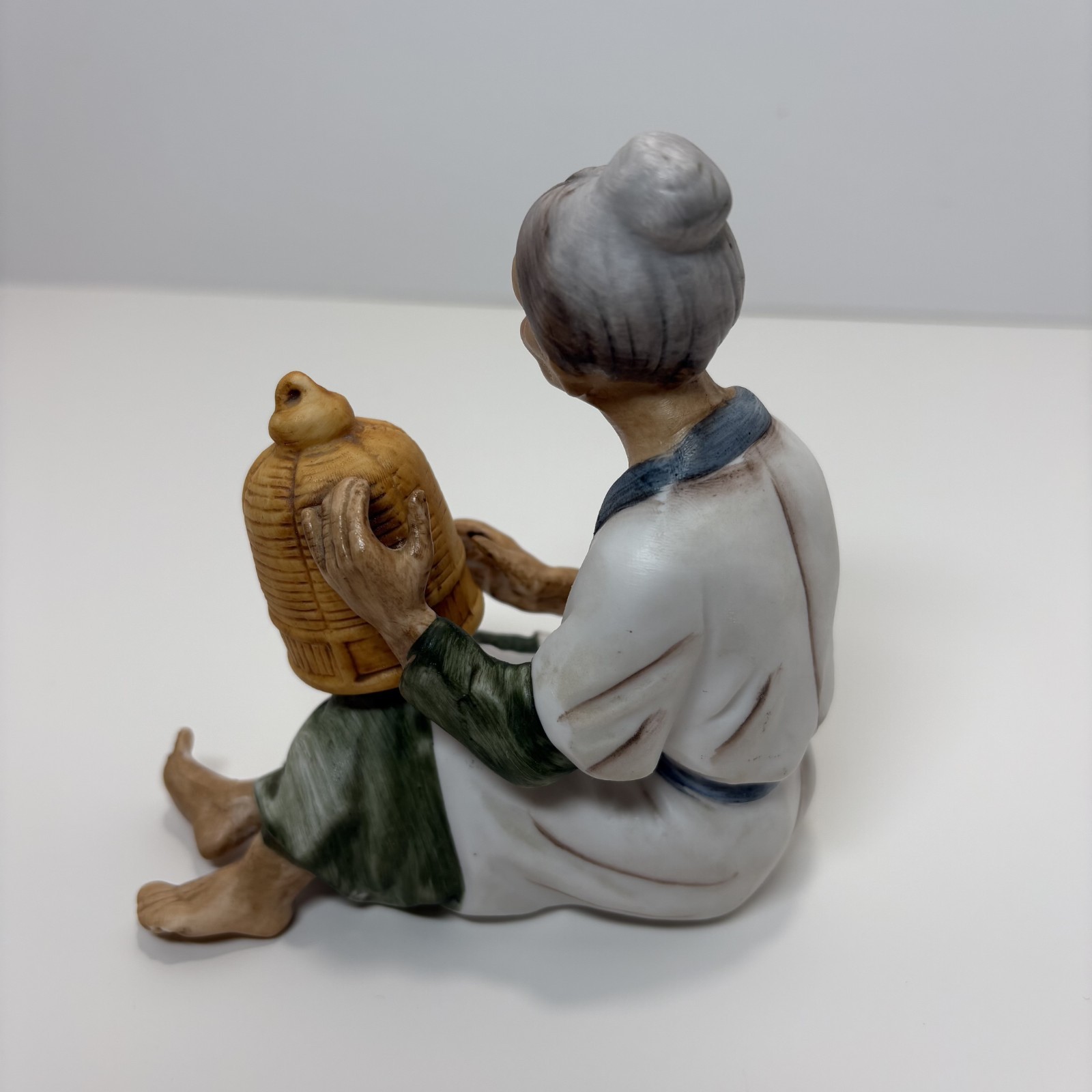 Vintage Figurines Old Man & Woman Husband & Wife Farmers Robes Resin Statues 6”