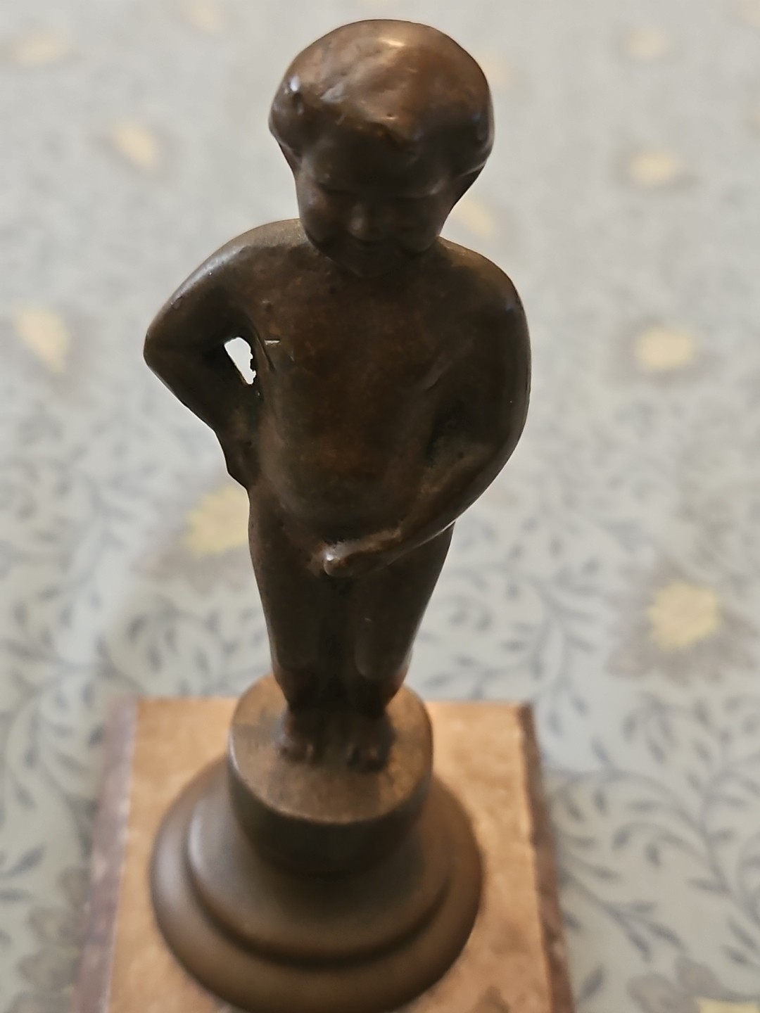 Vintage Bronze Statue Peeing Boy Souvenir.