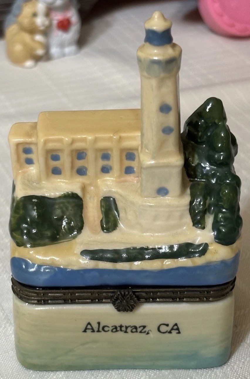 Vintage 80’s Lighthouse Collection Alcatraz, CA Souvenir Hinged Trinket Box