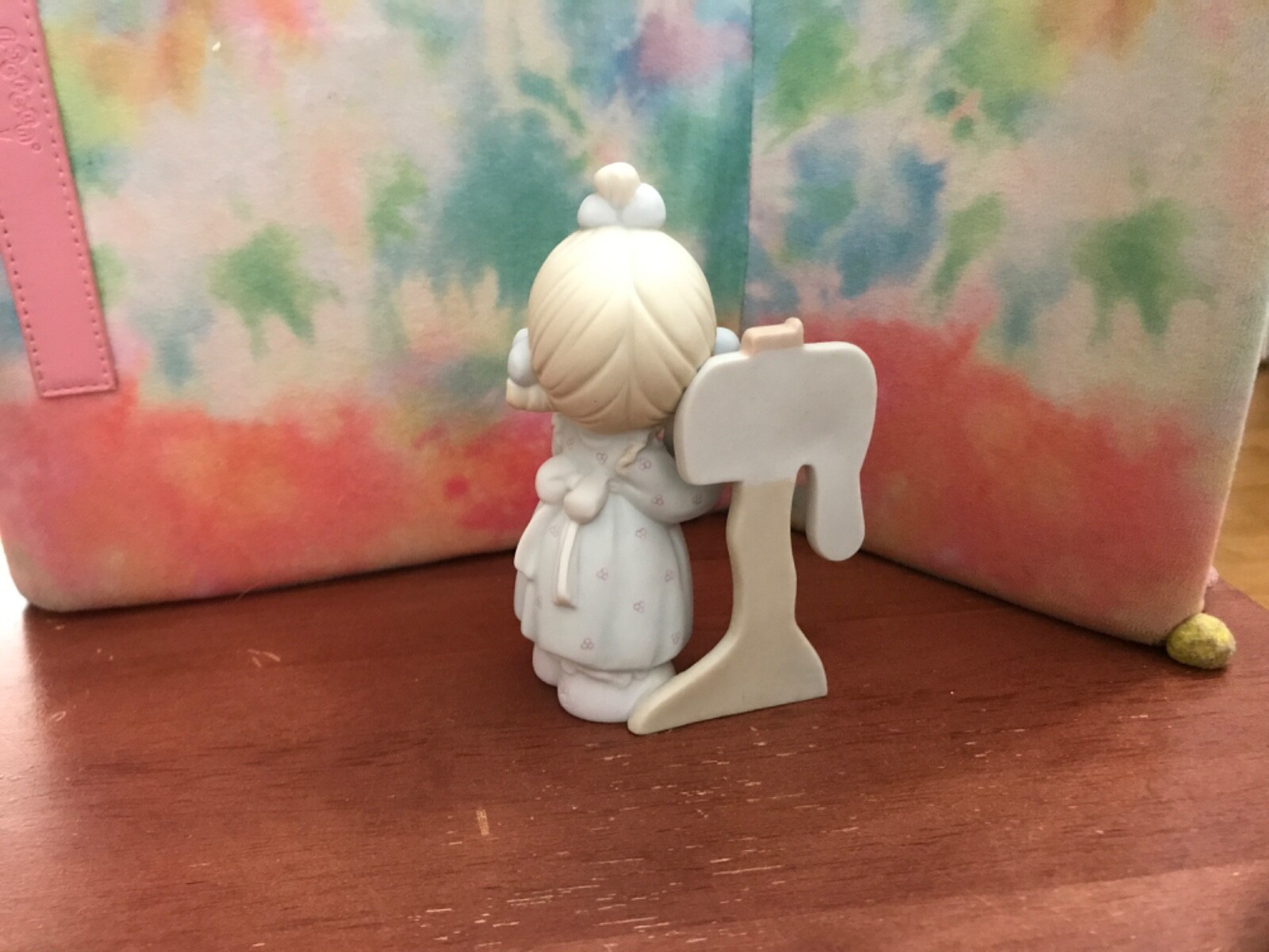 Precious Moments 1991 Symbol of Membership SHARING THE GOOD NEWS TOGETHER C0011