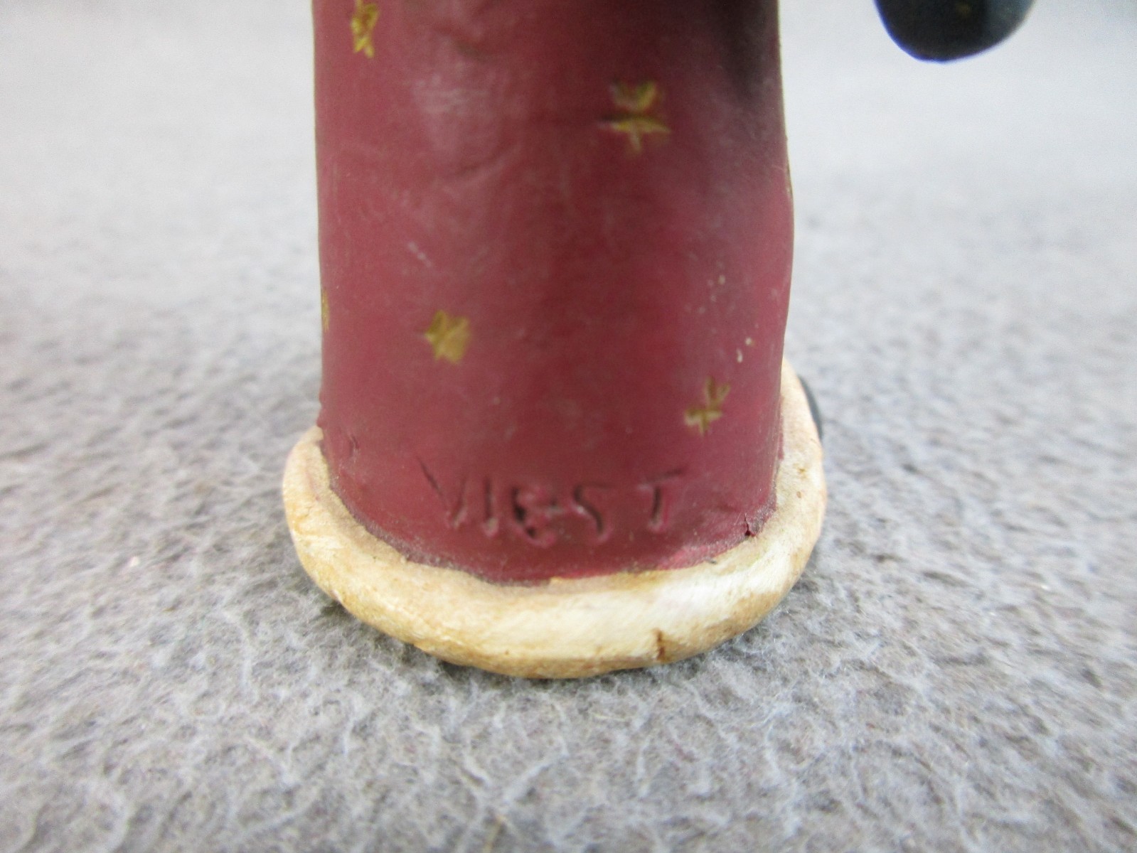 Vintage Patriotic Santa Folk Art Resin Figurine Signed 3.5″ Flag Country