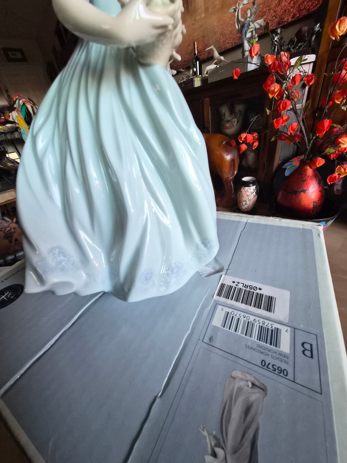LLADRO “Spring Enchantment” #6130 – Elegant Woman with Flower- Signed/Dated